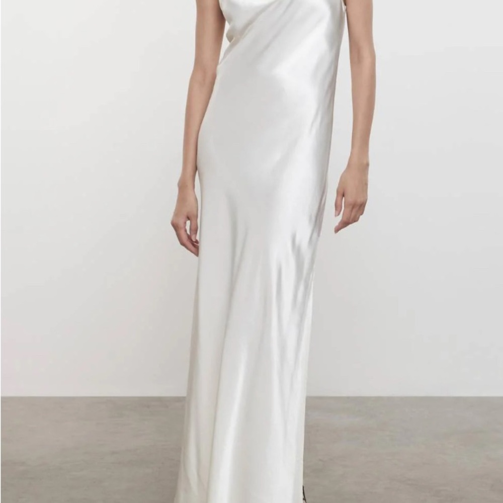 Chic One Shoulder White Dress